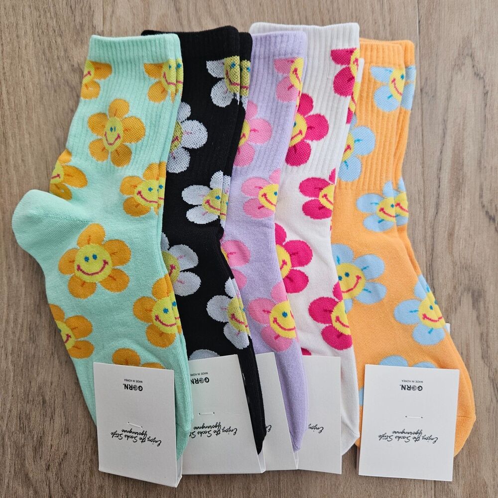 Flower Smiley Novelty Crew Socks 5 prs NEW Pink Purple Orange Mint Black Nursing
